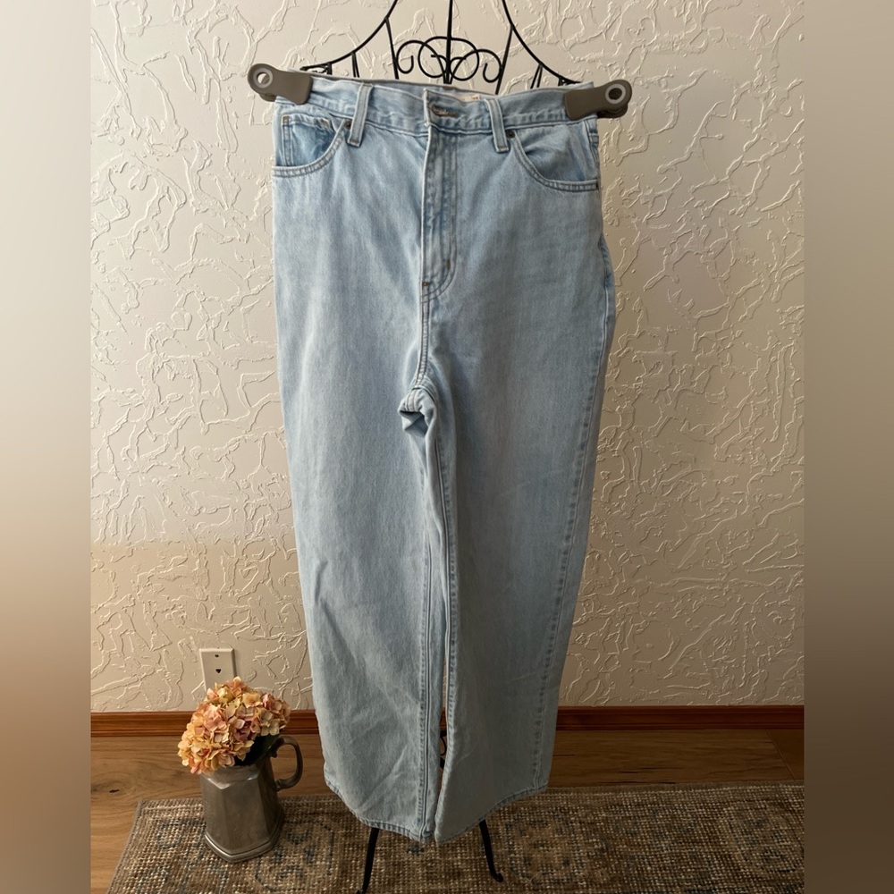 Levi’s High Waisted Straight Jeans